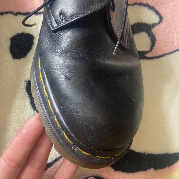 Vintage dr.Marten bowler shoes made in England. In great used shape. - Picture 9 of 13